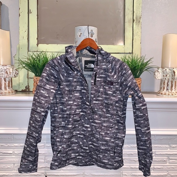 The North Face Venture 2 Black White Printed Women’s Waterproof Jacket Size S - Picture 1 of 5